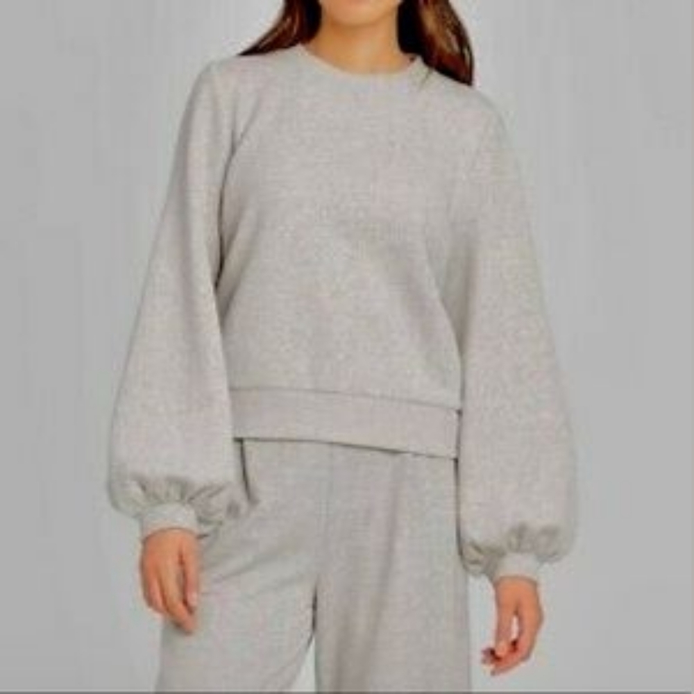 a new day Bell Sleeve Sweatshirt XS Like New